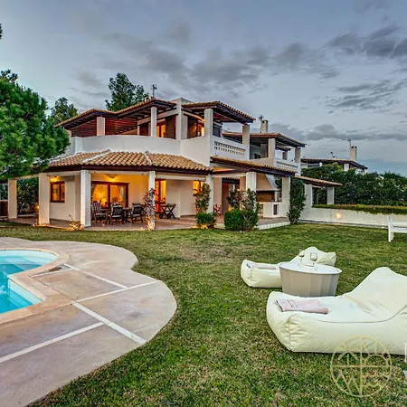 Vila Beachfront Armonia In Porto Hydra By Goutos Ermioni