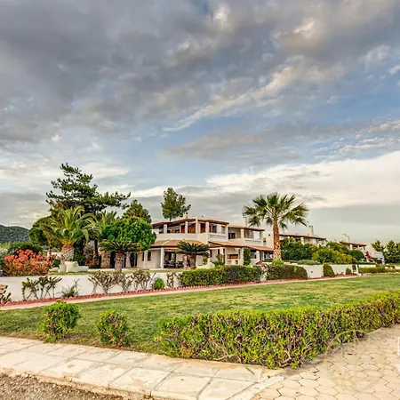 Beachfront Armonia In Porto Hydra By Goutos