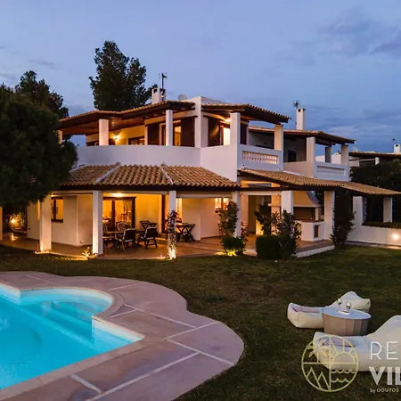 Vila Beachfront Armonia In Porto Hydra By Goutos