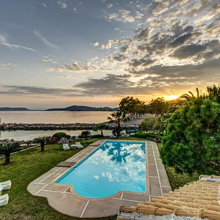 Beachfront Armonia In Porto Hydra By Goutos Vila Ermioni