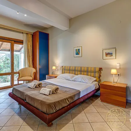 Beachfront Armonia In Porto Hydra By Goutos Villa *