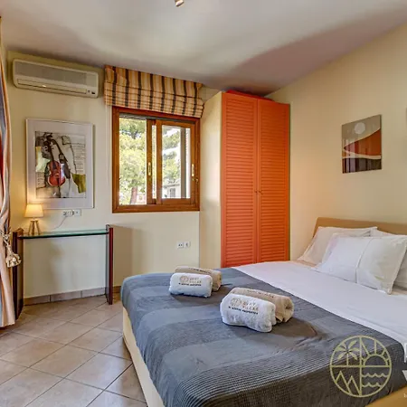 Beachfront Armonia In Porto Hydra By Goutos Villa Ermioni