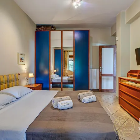 Beachfront Armonia In Porto Hydra By Goutos *