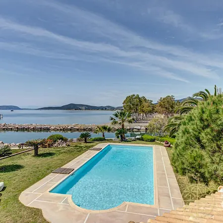 Vila Beachfront Armonia In Porto Hydra By Goutos