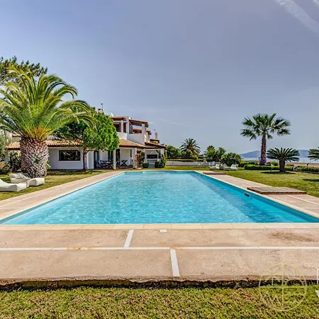 Vila Beachfront Armonia In Porto Hydra By Goutos *