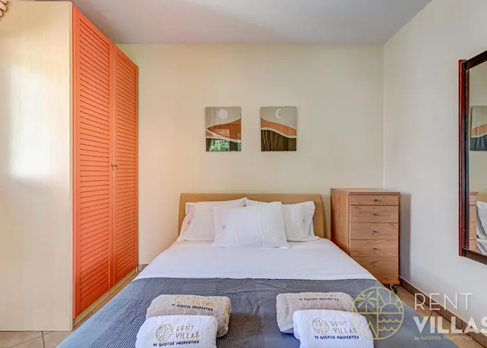 Beachfront Armonia In Porto Hydra By Goutos *