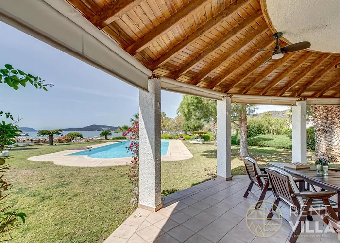 Beachfront Armonia In Porto Hydra By Goutos * Эрмиони