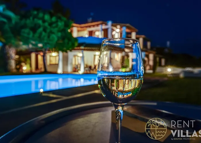 Beachfront Armonia In Porto Hydra By Goutos Вилла