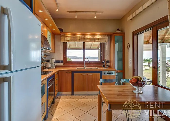 Beachfront Armonia In Porto Hydra By Goutos *